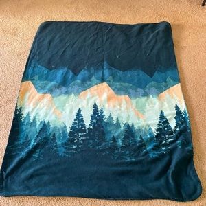 Old Navy fleece blanket throw